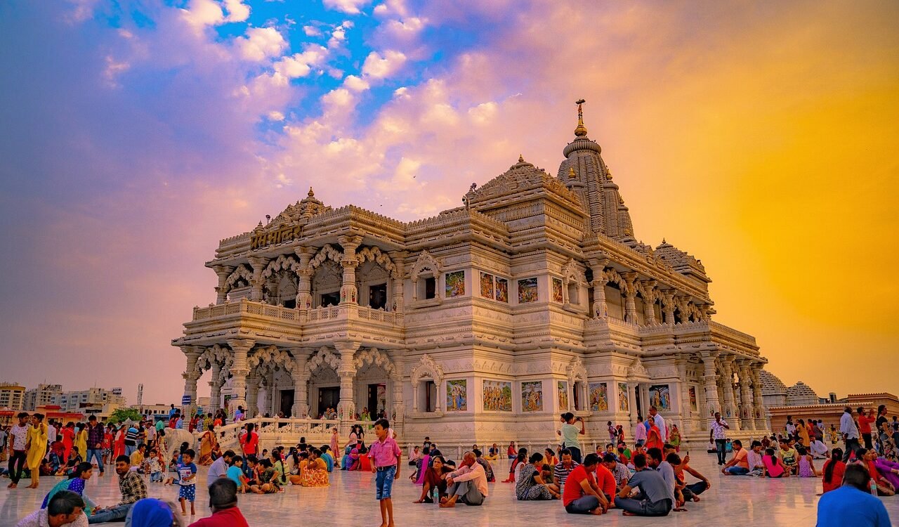 vrindavan : vrindavan tour guide